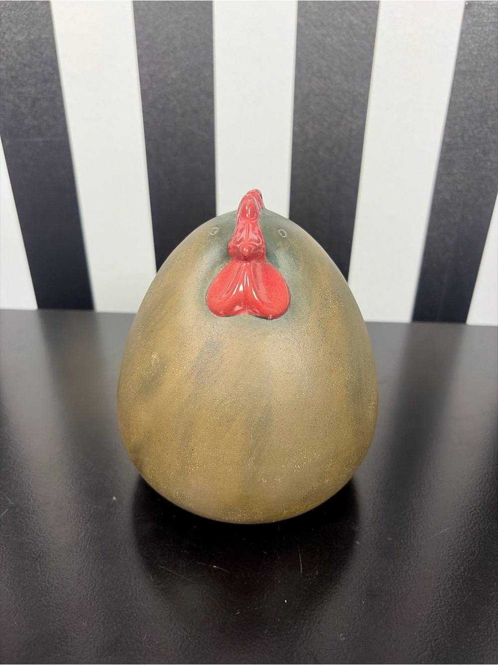 Foreside Decorative Hen Figurine Olive Bronze Ceramic Farmhouse 7”